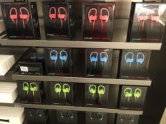casques-sans-fil-PowerBeats2-aux-couleurs-de-l-apple-watch.jpg, 2015 casques-sans-fil-PowerBeats2-aux-couleurs-de-l-apple-watch.jpg