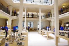 apple-store-opera.jpg