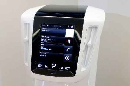 volvocarplay-1.jpg